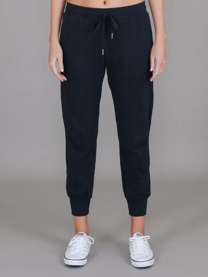 3rd Story Amber Track Jogger Pants< Joggers