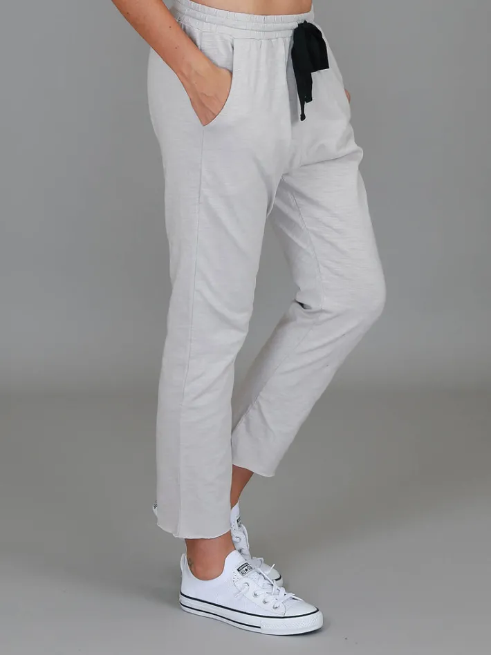 3rd Story Ariel Straight Leg Jogger Pants< Joggers
