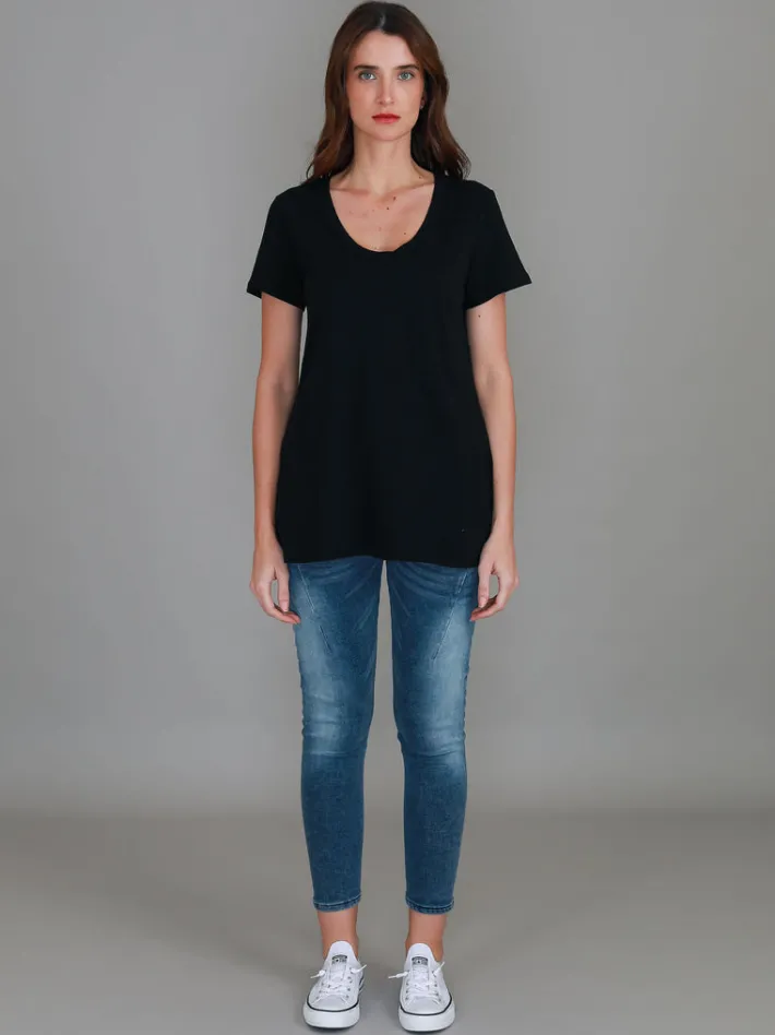 3rd Story Carla Scoop Neck T Shirt< Short Sleeves