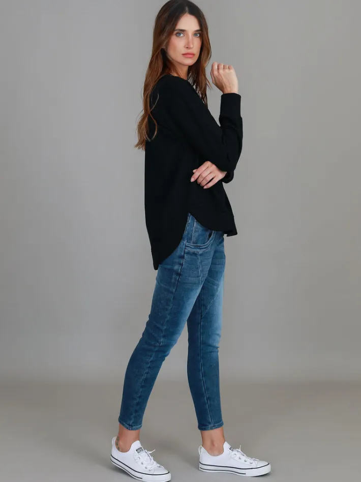 3rd Story Charlette Curve Hem Sweatshirt< Sweatshirts|Sweatshirts