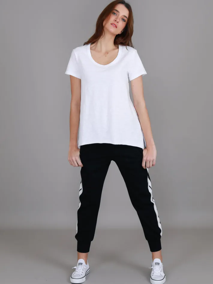 3rd Story Chelsea Short Sleeve Essentials T Shirt< Short Sleeves