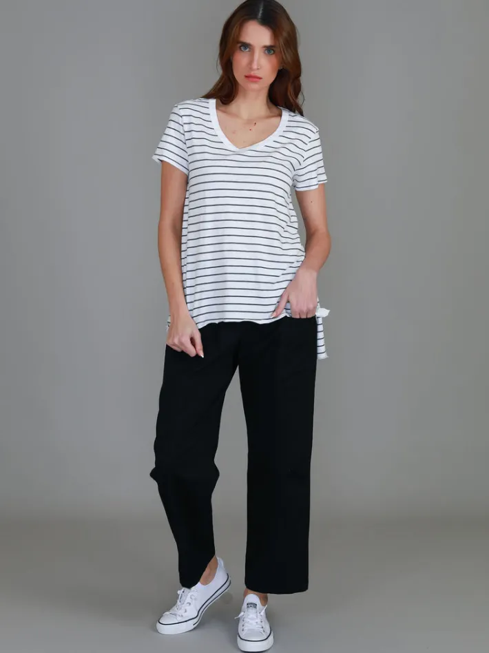 3rd Story Chelsea Short Sleeve Essentials T Shirt< Short Sleeves