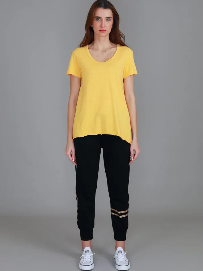 3rd Story Chelsea Short Sleeve Essentials T Shirt< Short Sleeves