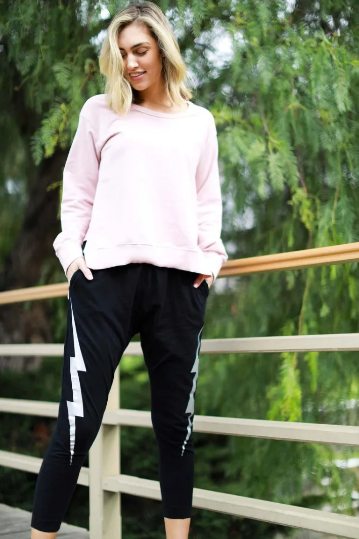 3rd Story Daisy Thunder Print Joggers< Joggers