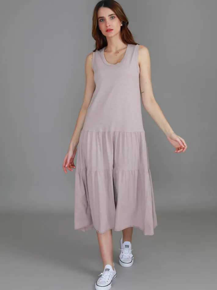 3rd Story Ella Tiered Midi Dress< Sleeveless Dress