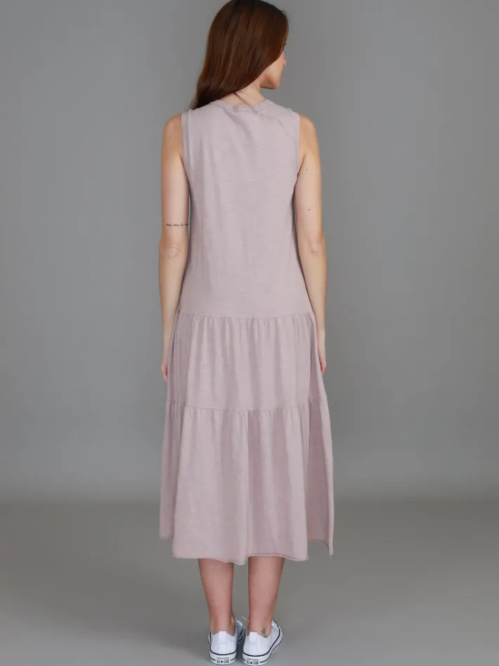 3rd Story Ella Tiered Midi Dress< Sleeveless Dress