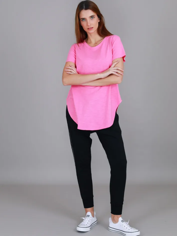 3rd Story Elwood Curved Hem T Shirt< Short Sleeves