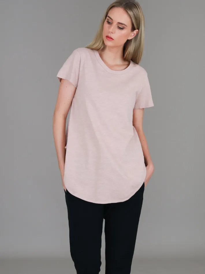 3rd Story Elwood Curved Hem T Shirt< Short Sleeves