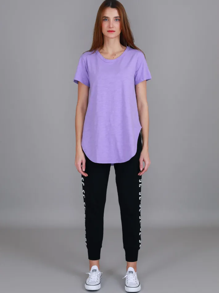 3rd Story Elwood Curved Hem T Shirt< Short Sleeves