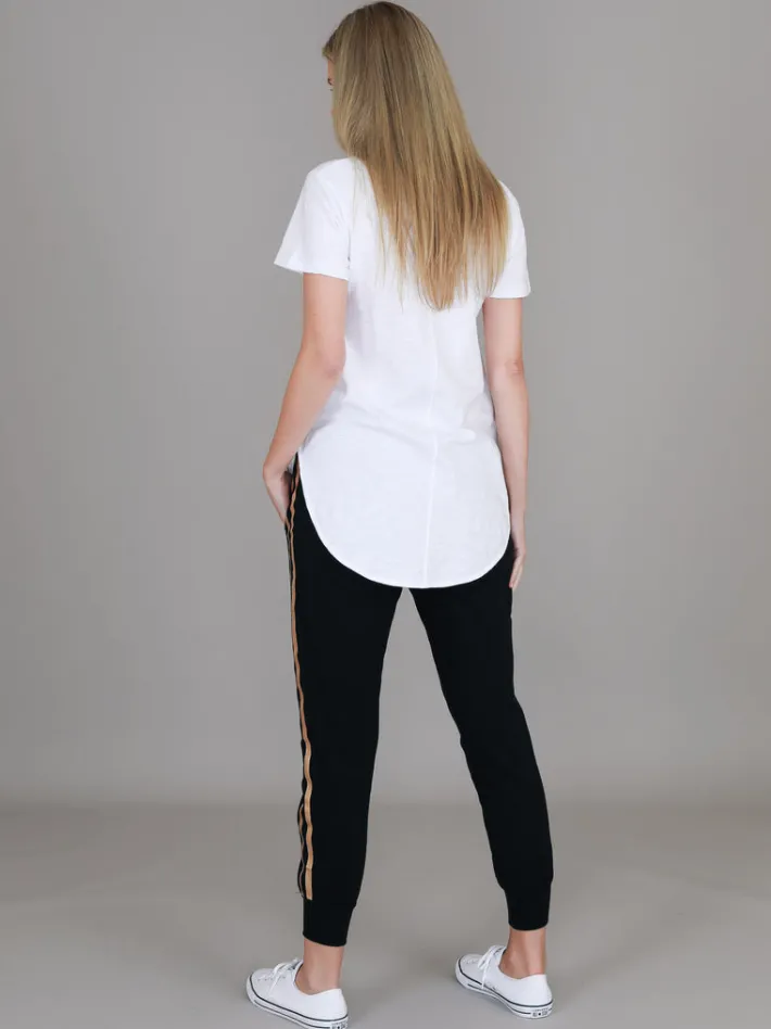 3rd Story Elwood Curved Hem T Shirt< Short Sleeves