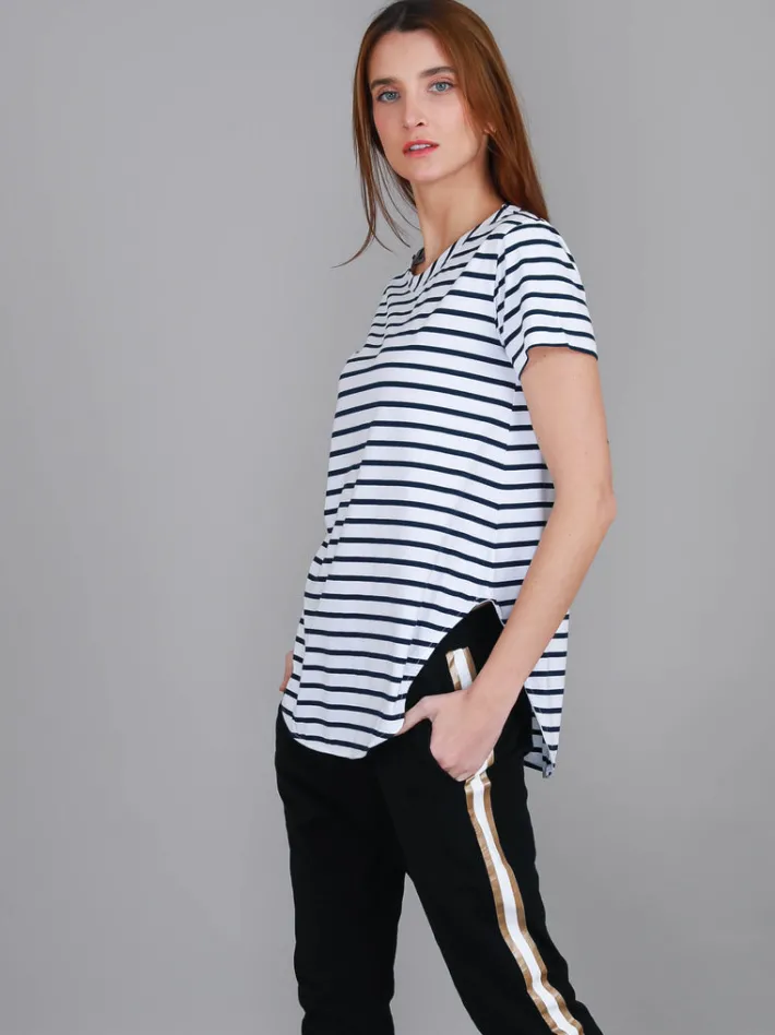 3rd Story Elwood Curved Hem T Shirt< Short Sleeves