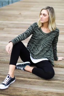 3rd Story Emerson Zebra Long Sleeve Tee< Long Sleeves