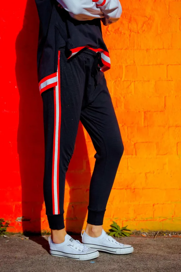 3rd Story Evelyn Contrast Stripes Jogger< Joggers