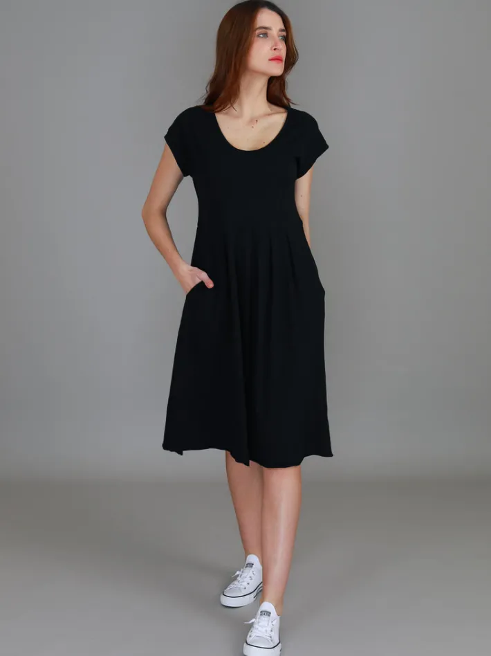 3rd Story Evelyn Midi Dress with Pockets< Short Sleeve Dress