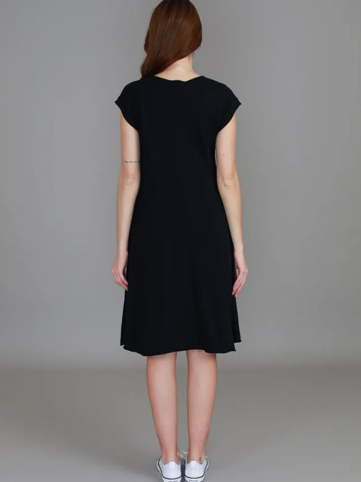 3rd Story Evelyn Midi Dress with Pockets< Short Sleeve Dress