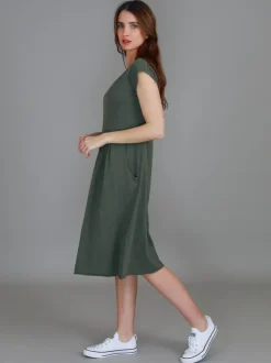 3rd Story Evelyn Midi Dress with Pockets< Short Sleeve Dress