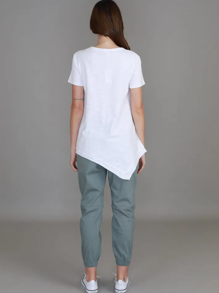 3rd Story Helena Asymmetrical Hem T Shirt< Short Sleeves