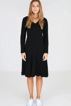 3rd Story Hilton Long Sleeve Dress< Long Sleeve Dress