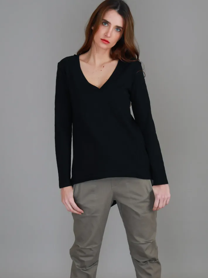 3rd Story Isla V Neck T Shirt< Long Sleeves