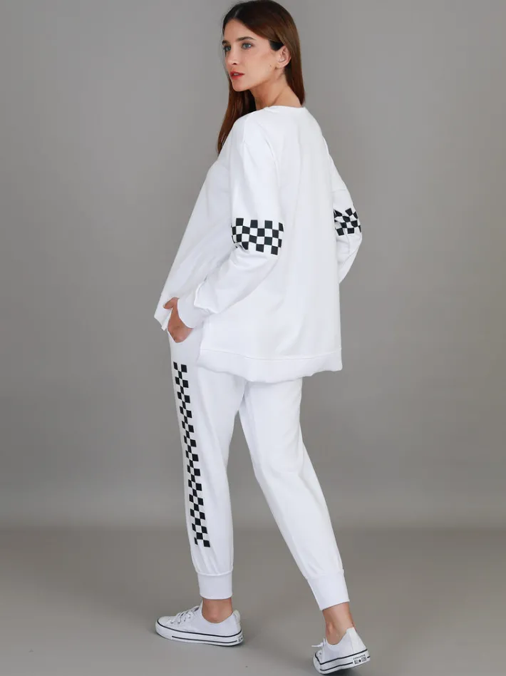 3rd Story Izzy - Ada Check Print Sleeve Sweatshirt< Sweatshirts|Sweatshirts