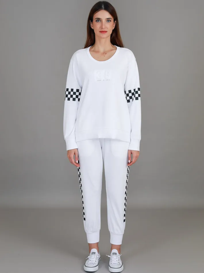 3rd Story Izzy - Ada Check Print Sleeve Sweatshirt< Sweatshirts|Sweatshirts