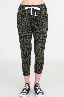 3rd Story Josie Leopard Print Jogger Pants< Joggers