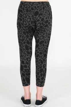 3rd Story Josie Leopard Print Jogger Pants< Joggers