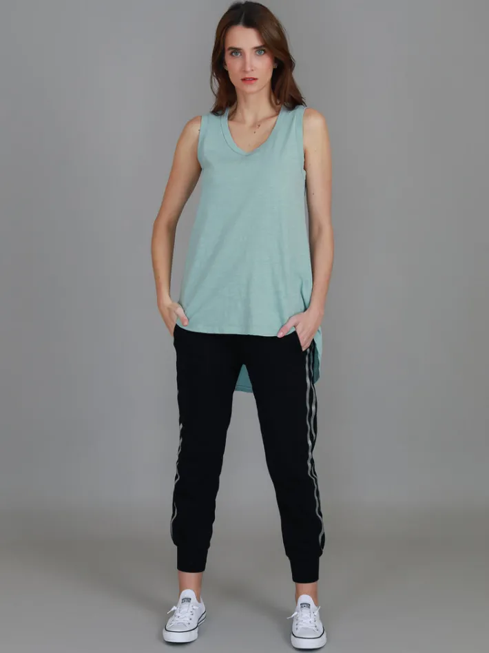 3rd Story Madison Hi Lo Hem Tank Top< Tanks