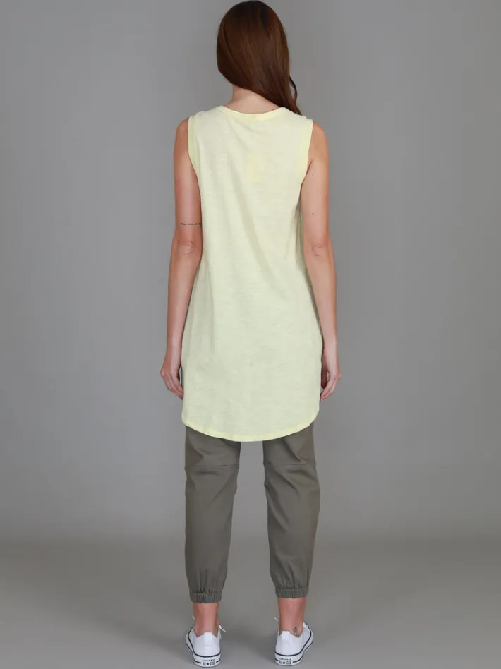 3rd Story Madison Hi Lo Hem Tank Top< Tanks