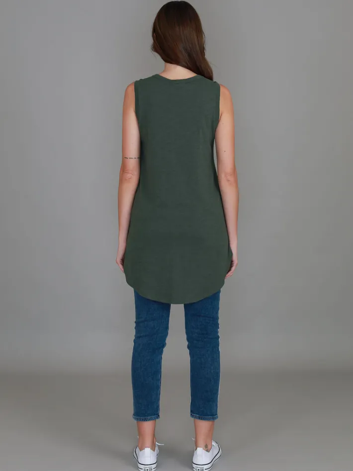 3rd Story Madison Hi Lo Hem Tank Top< Tanks