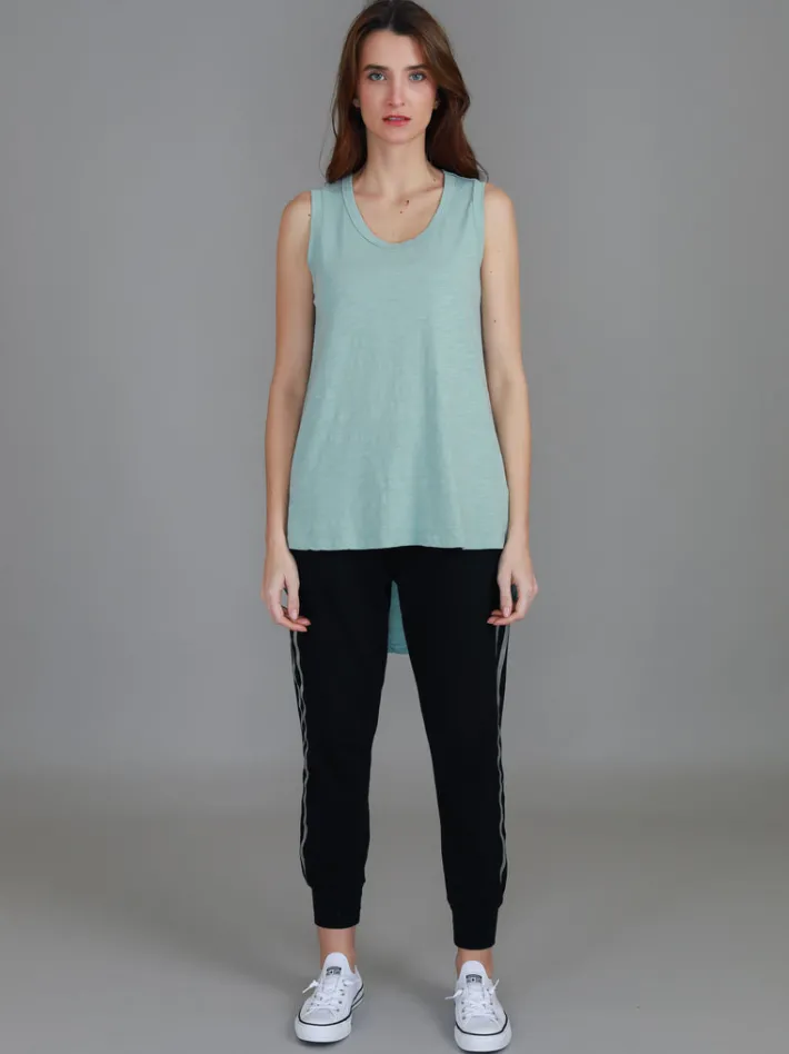 3rd Story Madison Hi Lo Hem Tank Top< Tanks