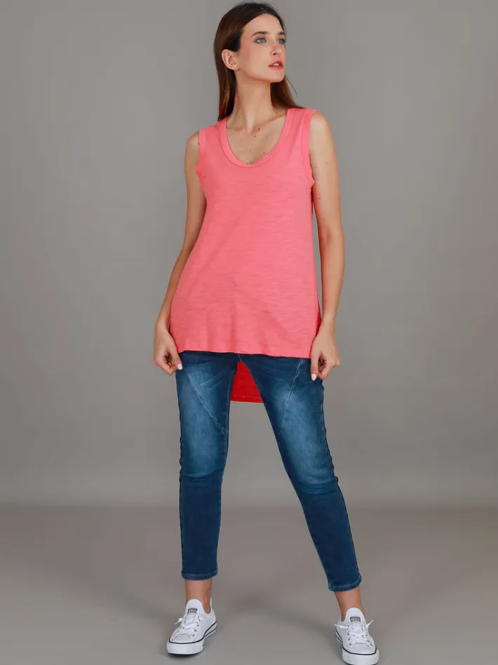 3rd Story Madison Hi Lo Hem Tank Top< Tanks