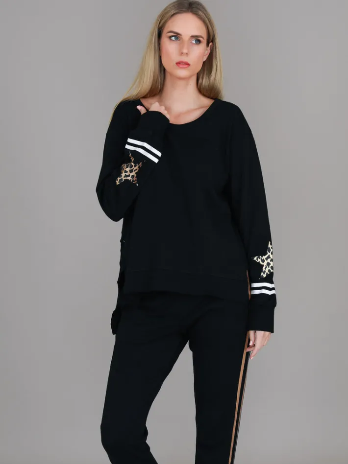 3rd Story Oxford Leopard Star Print on Sleeve Crewneck Sweatshirt< Sweatshirts|Sweatshirts