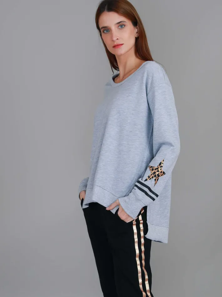 3rd Story Oxford Leopard Star Print on Sleeve Crewneck Sweatshirt< Sweatshirts|Sweatshirts