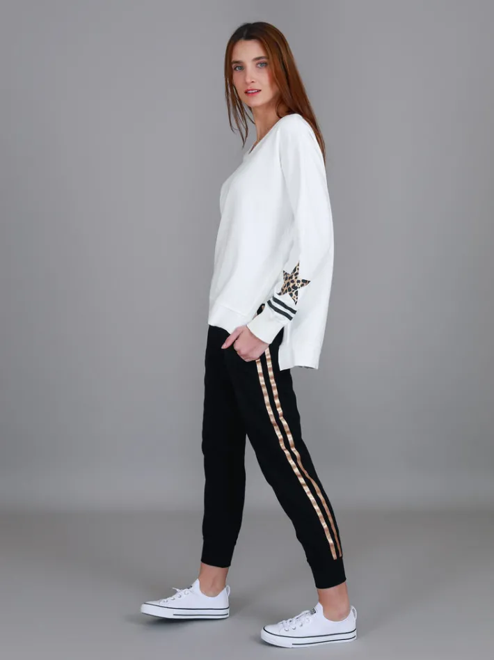3rd Story Oxford Leopard Star Print on Sleeve Crewneck Sweatshirt< Sweatshirts|Sweatshirts