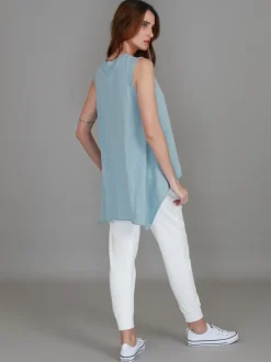 3rd Story Raven Asymmetrical Hem Tank Top< Tanks