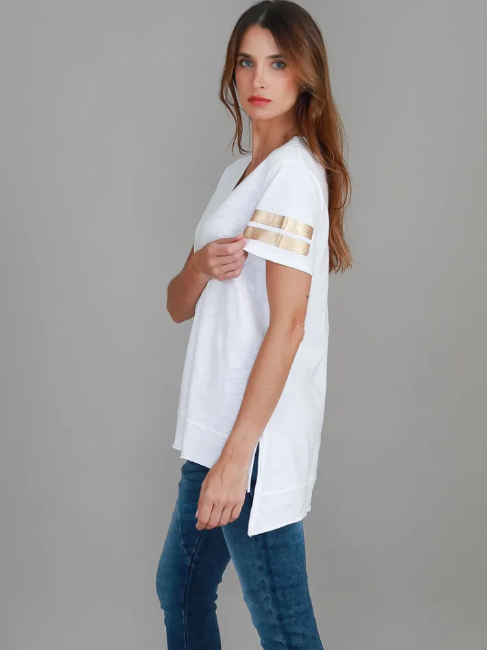 3rd Story Renn Twin Gold Stripe Print T Shirt< Short Sleeves
