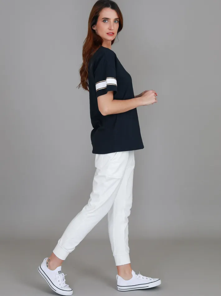 3rd Story Roselyn Band Short Sleeve T Shirt< Short Sleeves