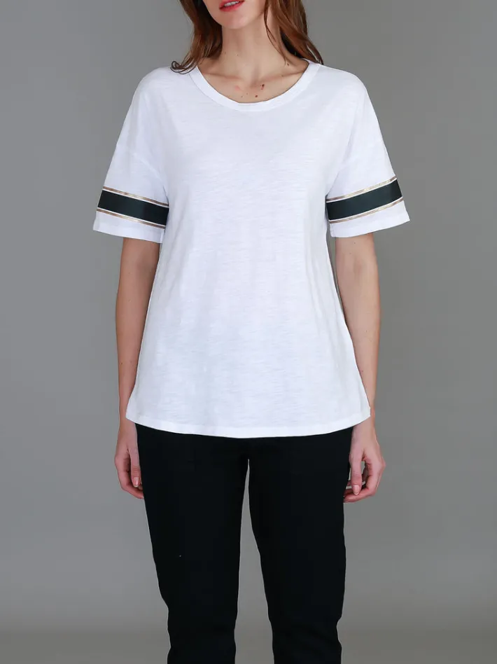 3rd Story Roselyn Band Short Sleeve T Shirt< Short Sleeves