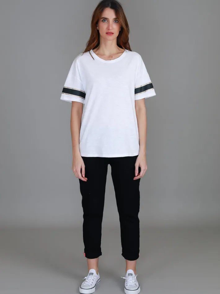 3rd Story Roselyn Band Short Sleeve T Shirt< Short Sleeves