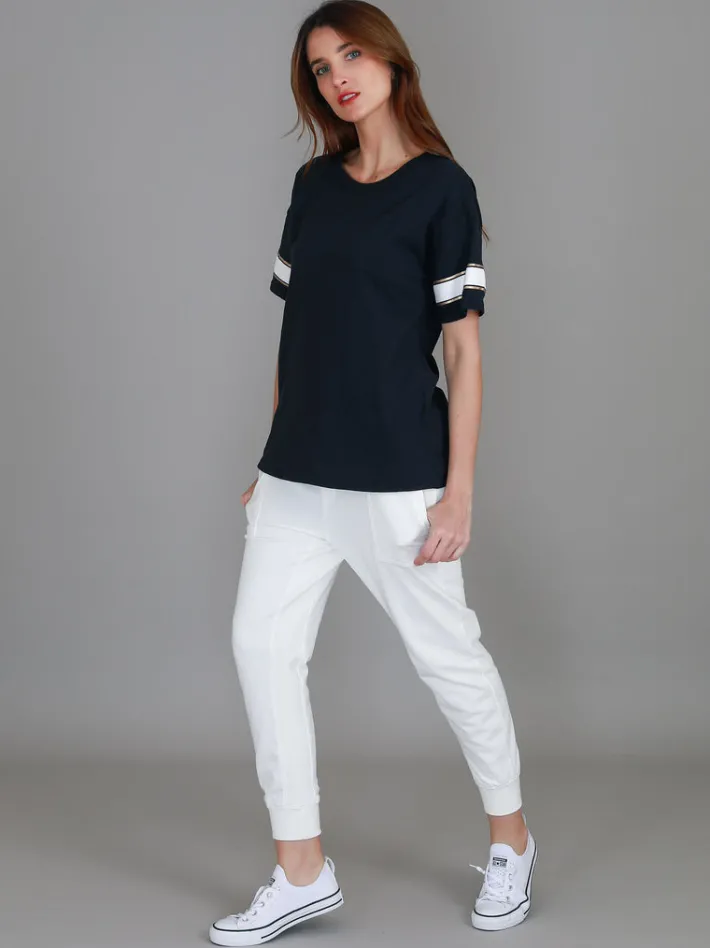 3rd Story Roselyn Band Short Sleeve T Shirt< Short Sleeves