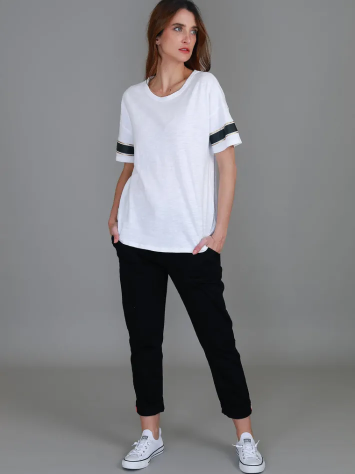 3rd Story Roselyn Band Short Sleeve T Shirt< Short Sleeves