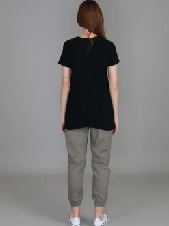 3rd Story Rue Gold Heart Short Sleeve T Shirt< Short Sleeves