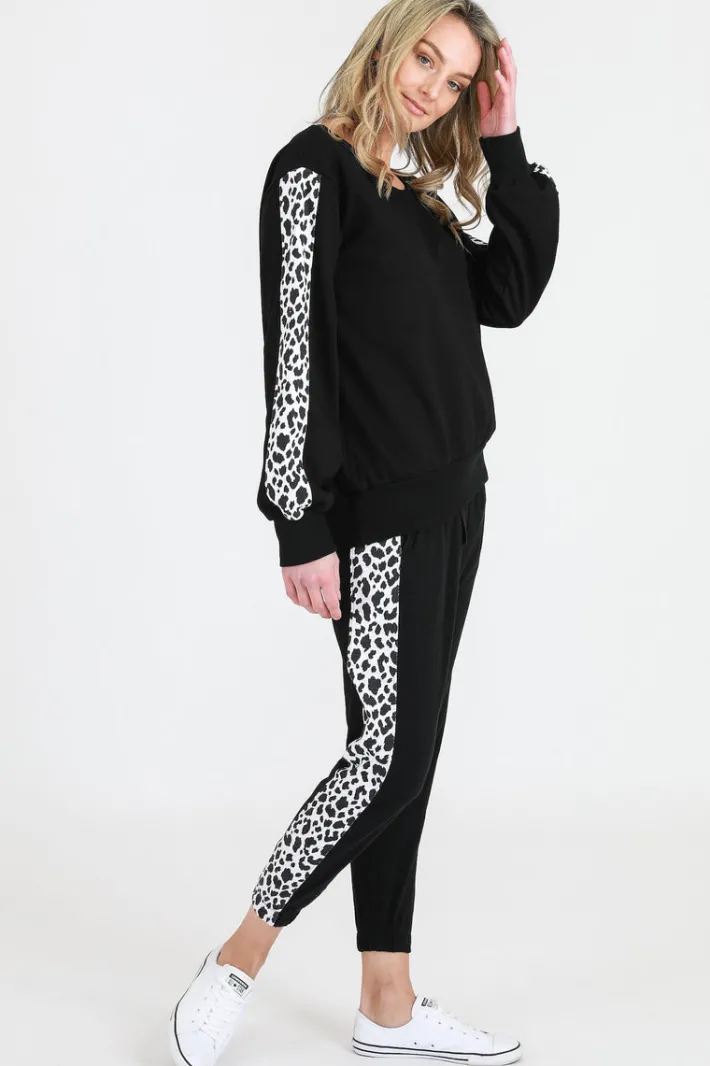 3rd Story Savannah Leopard Sweatshirt< Sweatshirts|Sweatshirts