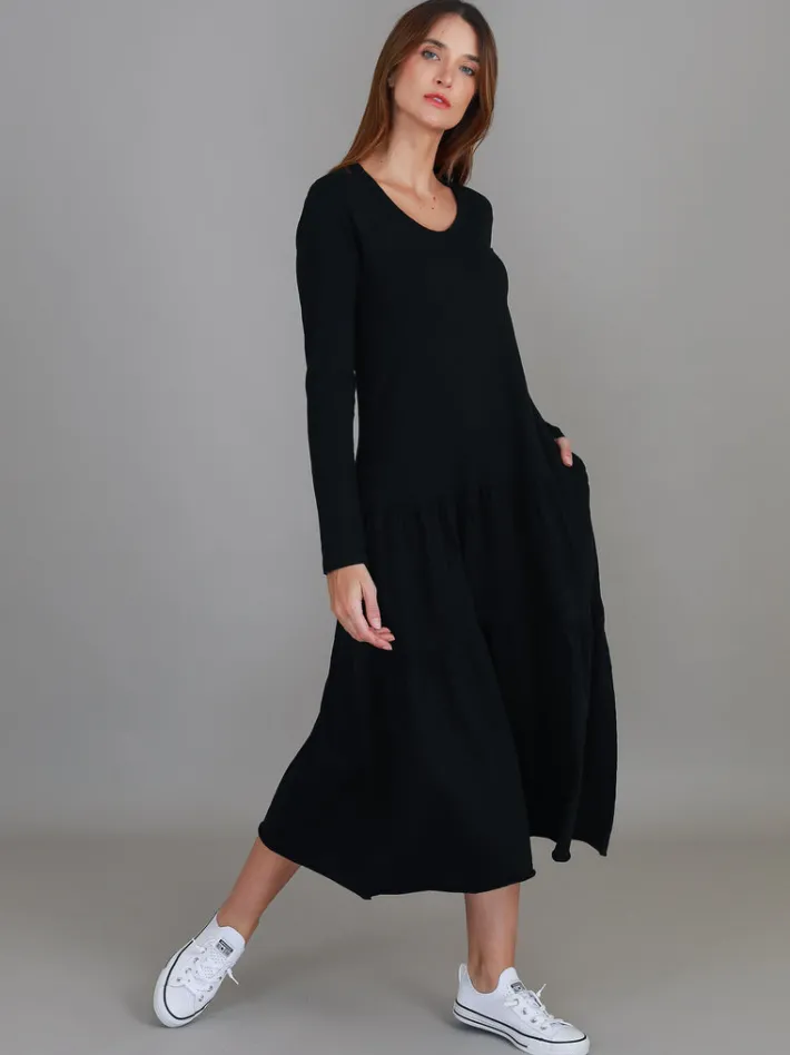 3rd Story Vera Black Tiered Long Sleeve Dress< Long Sleeve Dress
