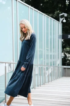 3rd Story Vera Black Tiered Long Sleeve Dress< Long Sleeve Dress