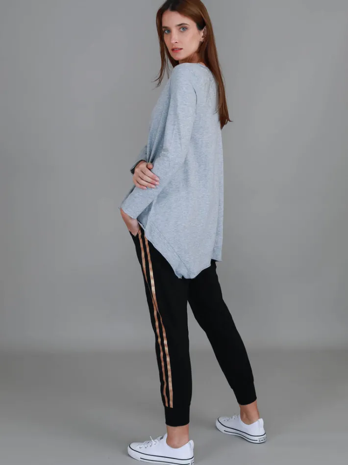 3rd Story Willow Asymmetrical Hem T Shirt< Long Sleeves