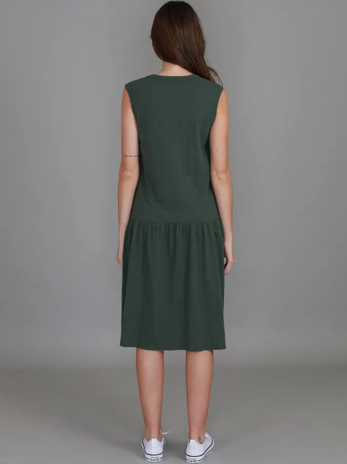 3rd Story Zoe Knee Length Dress< Sleeveless Dress